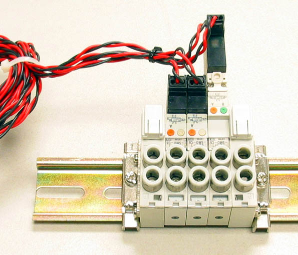 SMC VQ1000 Series Pneumatic Air Valves VQ1371 and VQ1171 Assembly