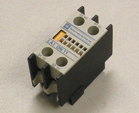 Telemecanique LA1 DN11 Relay Contact Block