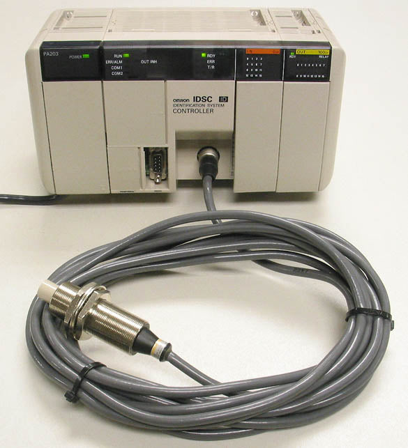 OMRON IDSC-C1DR-A-E RFID RF / ID System for Identification with V600-H52 Head