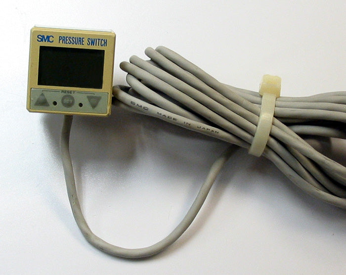 SMC ISE4B-T1-65 Digital Positive Pressure Switch