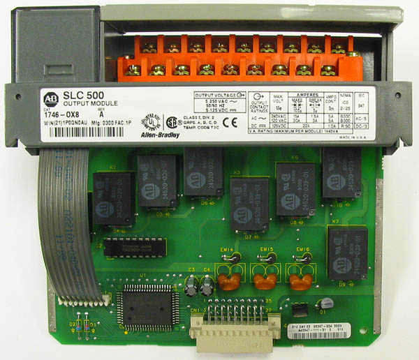 Allen Bradley AB 1746-OX8 Series A Output Module 8 Point Relay
