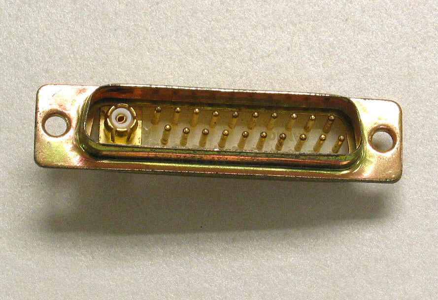 Connector D-sub Male with RF pin