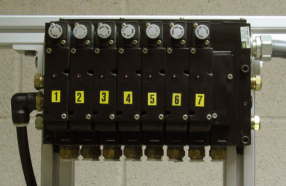 MAC 92 Series (7) Air Valves Circuit Bar WATTS QUBE FRL System SV105-04, B105-04WGCR-M1, SC105-04M-M1, 92A-AAB-000-DM-DFFP-4DN