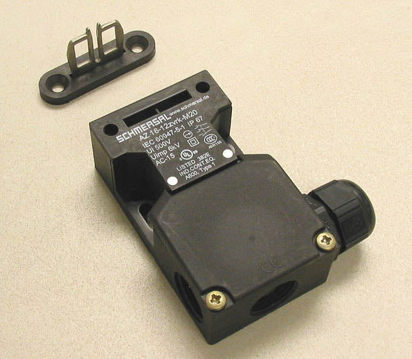 Schmersal AZ16-12ZVRK-M20 / AZ 15/16-B1 Safety Interlock Switch with Actuator