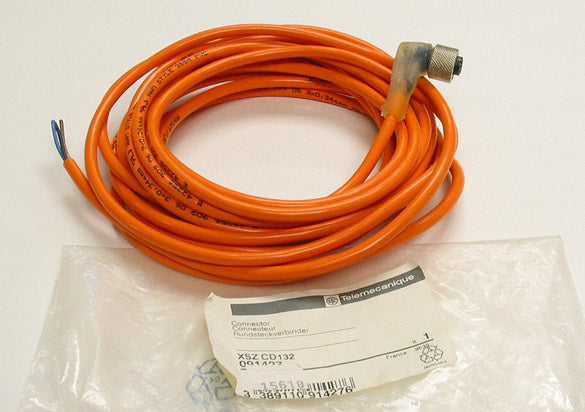 Telemecanique XZ-CP1440L5 / XSZ CD132 091427 Right Angle M12 Female 3-Wire Connector Sensor Cable Cordset