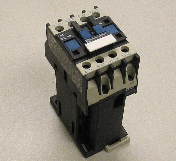 Telemecanique LP1 D12 10 BD 24 VDC Relay Contactor