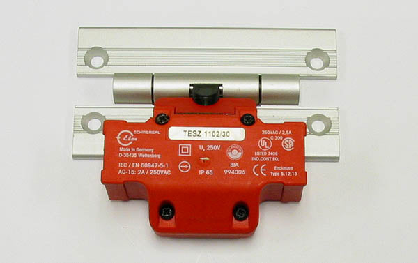 Schmersal TESZ1102/30 Hinged Safety Interlock Switch